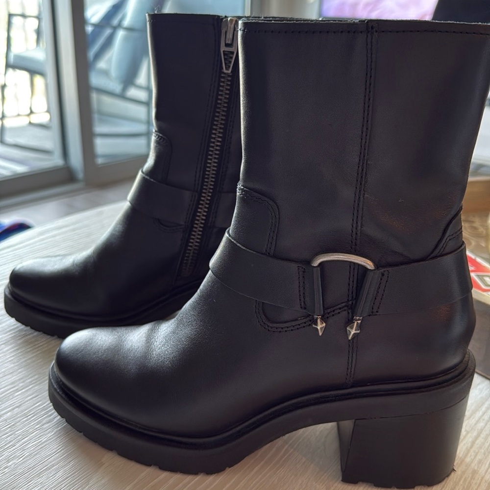 Dolce vita camros bootie